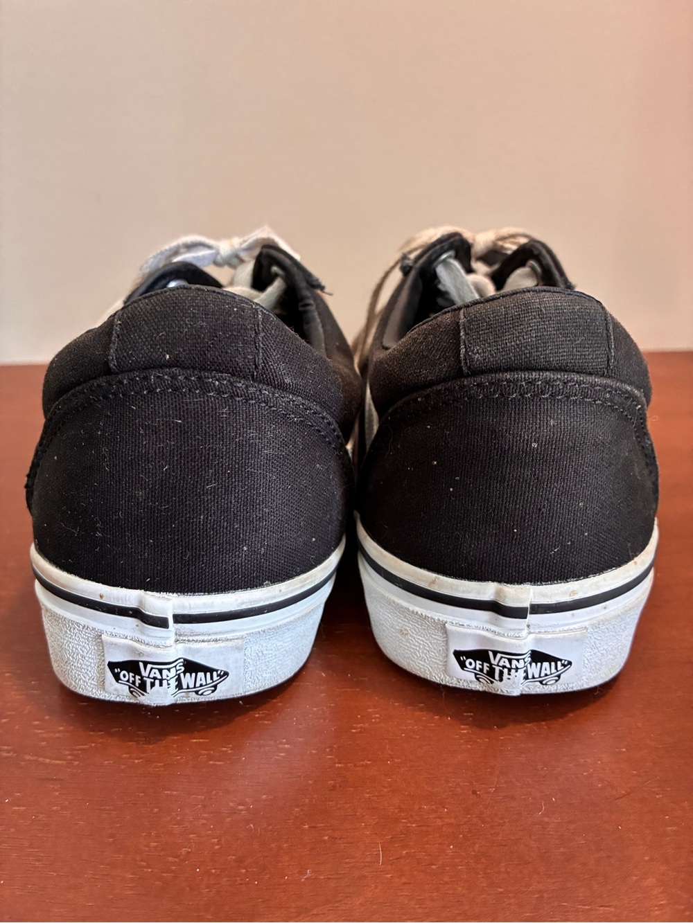 VANS Old Skool Women’s Sz 8 Black and White Classic Sneakers Board Shoes Low Top - Picture 7 of 10